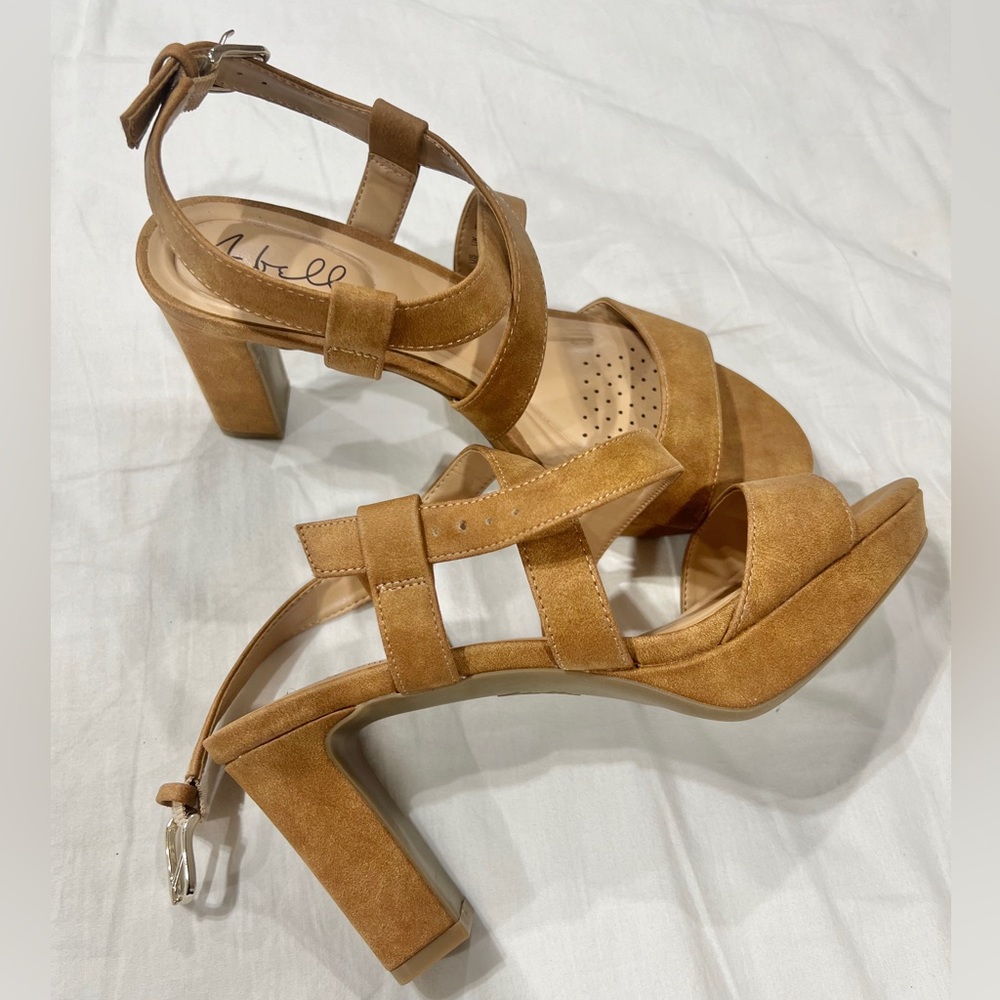 Abella True Comfort Tan Heels